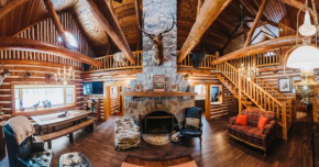 Natures Beauty at Forks River 1BDR with Loft Lodge 8895